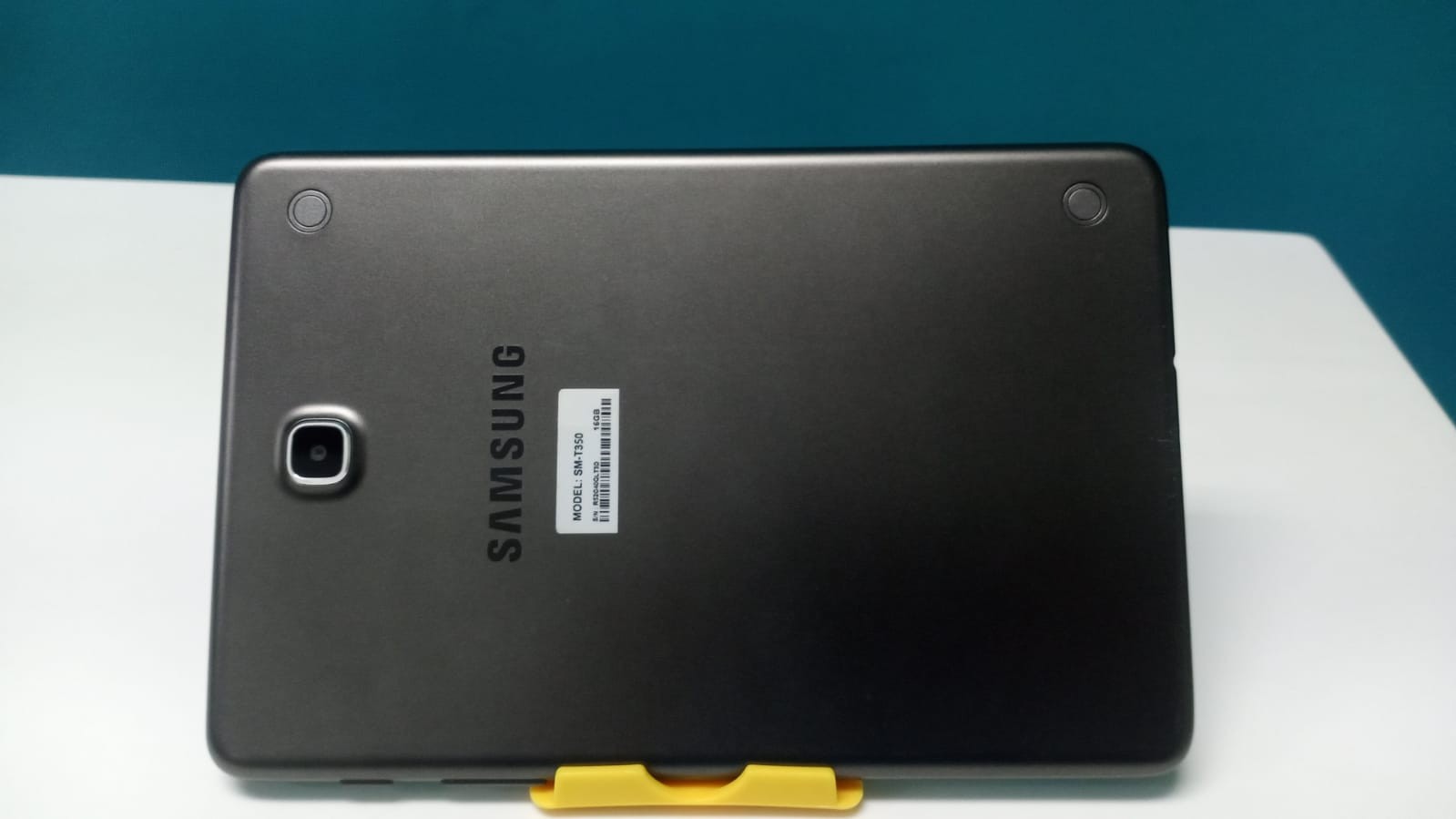 celulares y tabletas - RD$3,000     Tablet Samsung Galaxy Tab4, INCLUYE CABLE                           3