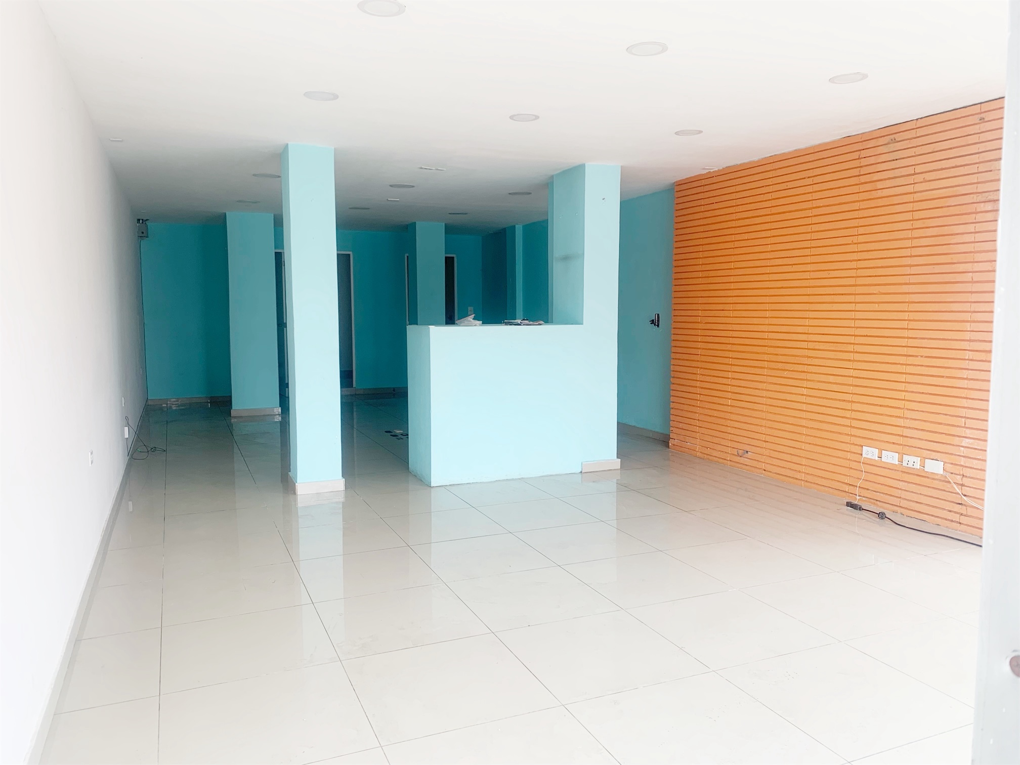 oficinas y locales comerciales - Local comercial en primer nivel 4