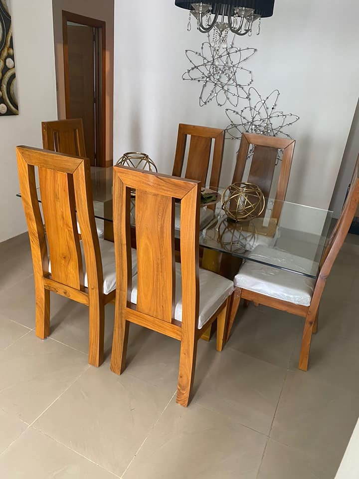 muebles y colchones - Hermoso comedor de roble de 6 sillas y mesa con tope de cristal