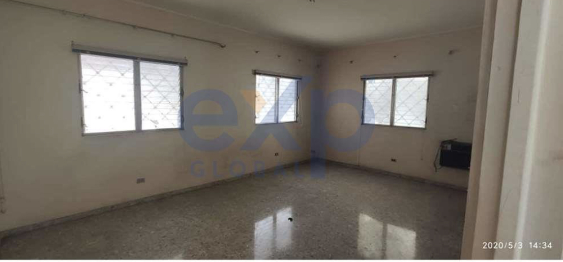casas - Venta de casa de 786mts en el Distrito Nacional sector la julia Santo Domingo 2