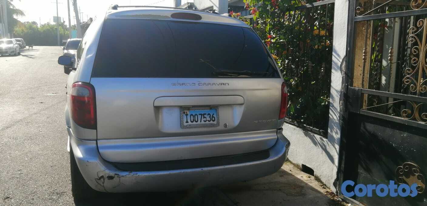 otros vehiculos - Dodge Caravan Sport 2001 4