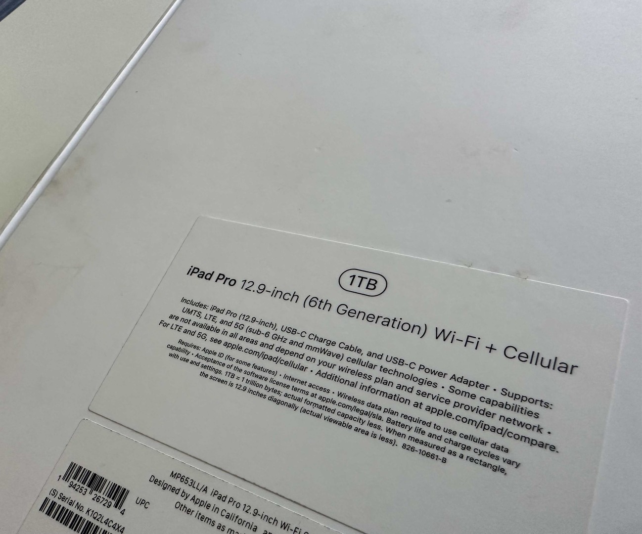 celulares y tabletas - Vendo iPad Pro 12.9 inch 1TB (6th Gen) M2 Apple CHIP/  Sellada $ 60,500 NEG 2