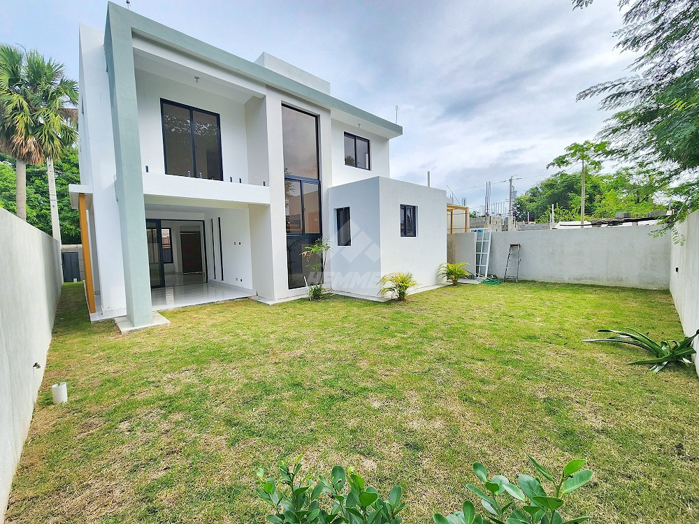 casas - CASA MINIMALISTA PATIO PRIVADO LAS CARMELITAS STGO 2