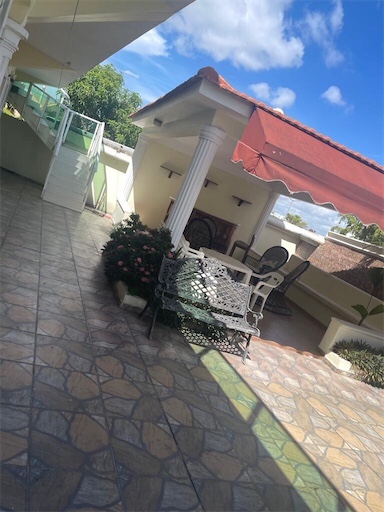 casas - Venta de casa en la Jacobo Majluta 7