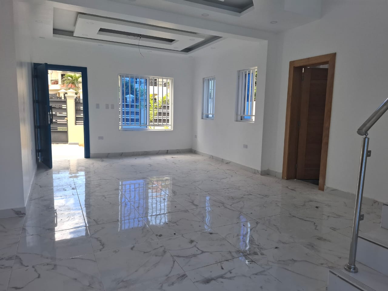 casas - CASA DE LUJO A MINUTOS DE PLAYA EN RESIDENCIAL 5