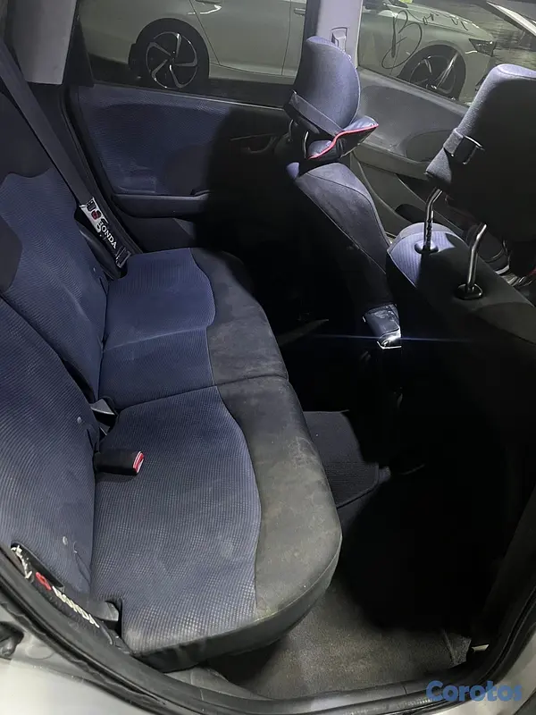 carros - HONDA FIT 2013 Japonés. sin detalles. como nuevo.  8