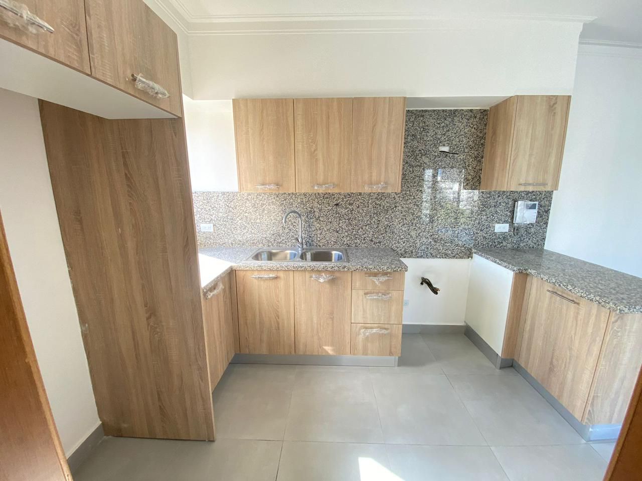 apartamentos - Apartamento  en Venta y Alquiler EVARISTO MORALES 2