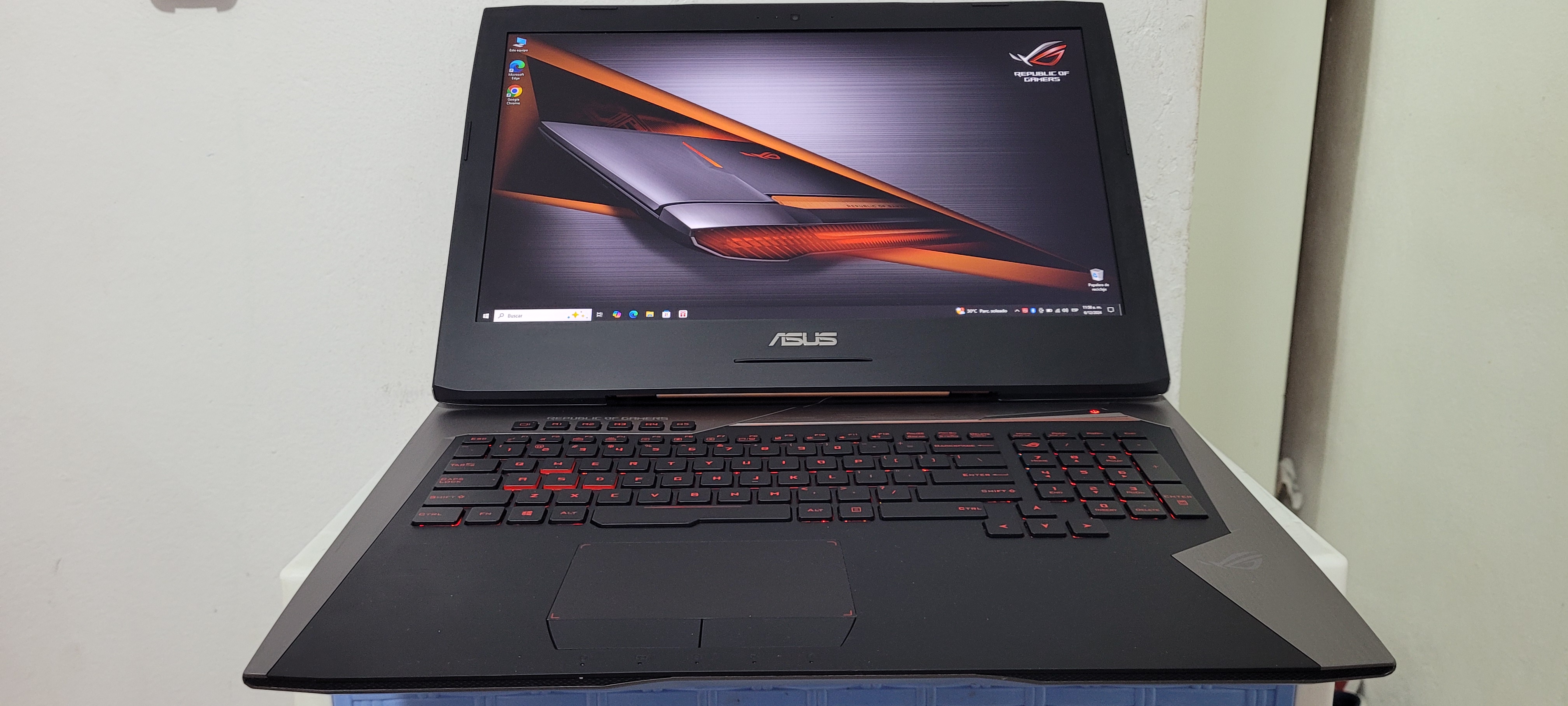 computadoras y laptops - Asus Gamer Core i7 2.7ghz Ram 32gb ddr4 Disco 256gb y 1tb Nvidea Gtx 1070 8gb  0