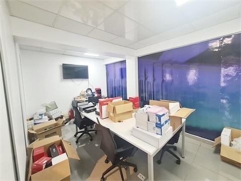 oficinas y locales comerciales - Excelente local 450 metros  prados 3