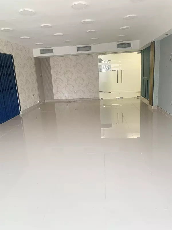 oficinas y locales comerciales - Local céntrico en Bella vista  2