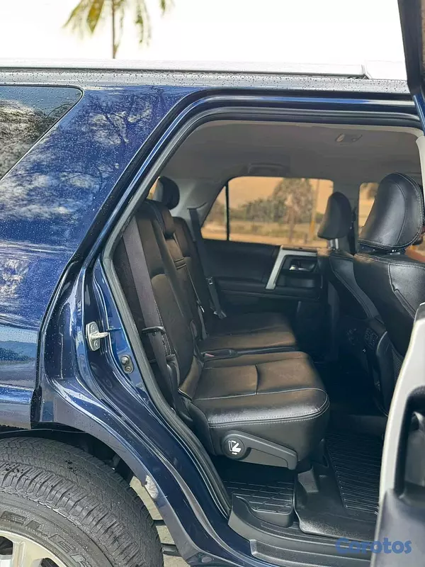 jeepetas y camionetas - Toyota 4runner sr5 2024 6