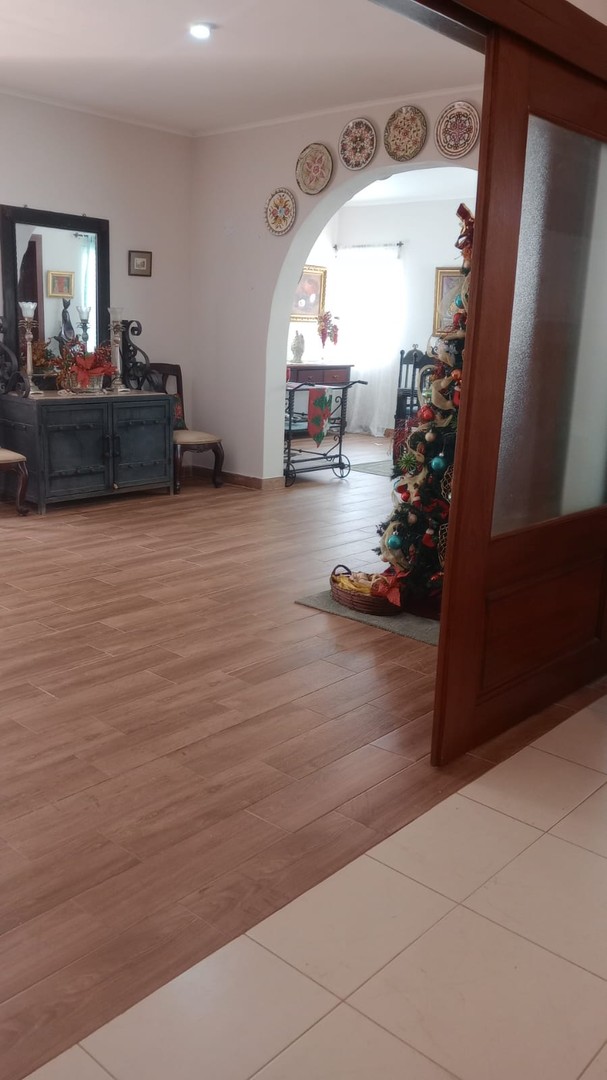 casas - VENDO   EXCELENTE CASA EN ARROYO HONDO (NUEVA)
PRECIO US$ 300 mil (negociable) 4