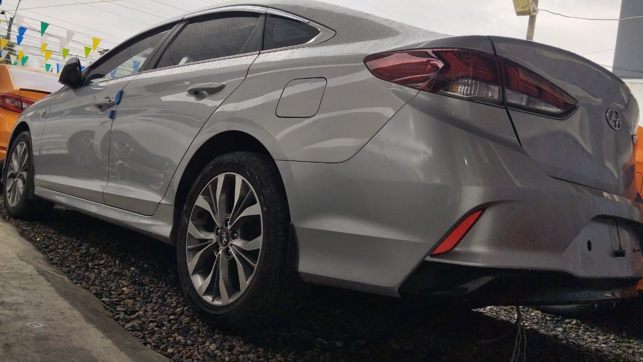 carros - HYUNDAI SONATA NEW RISE 2018 GRIS 5
