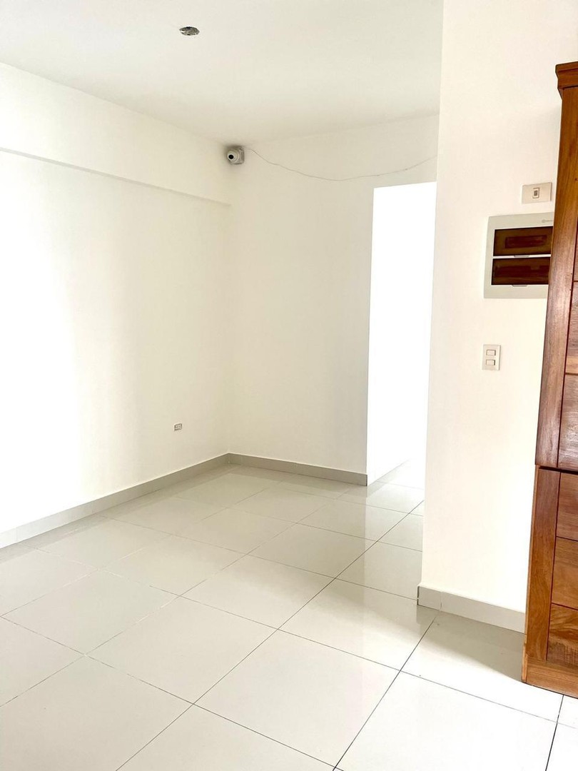 apartamentos - Alquiler Apartamento de 3 Habitaciones Sin Amueblar, Bella Vista, Santo Domingo 4
