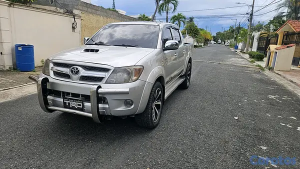 jeepetas y camionetas - Toyota hilux 4x4 2