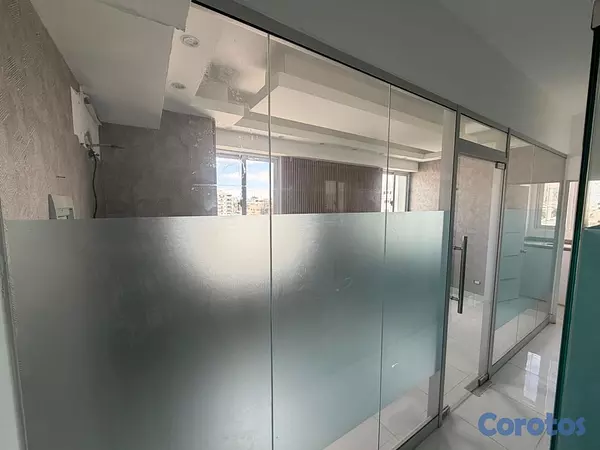 oficinas y locales comerciales - Alquiler Local Ubicado en la Núñez de Cáceres, El  3