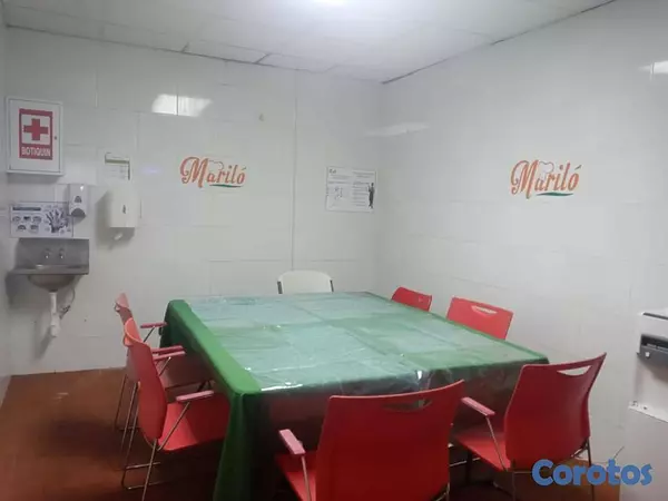 oficinas y locales comerciales - Alquiler de edificio comercial en villa consuelo  7