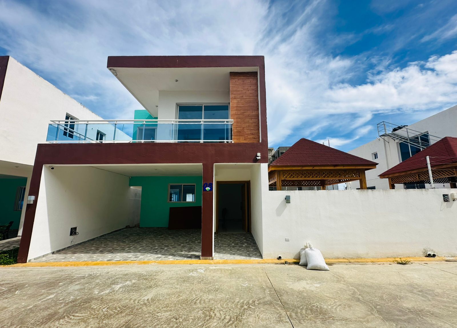 casas - Casa con Piscina, balcón y azotea en Prado Oriental Próximo a la Av. Ecológica 0