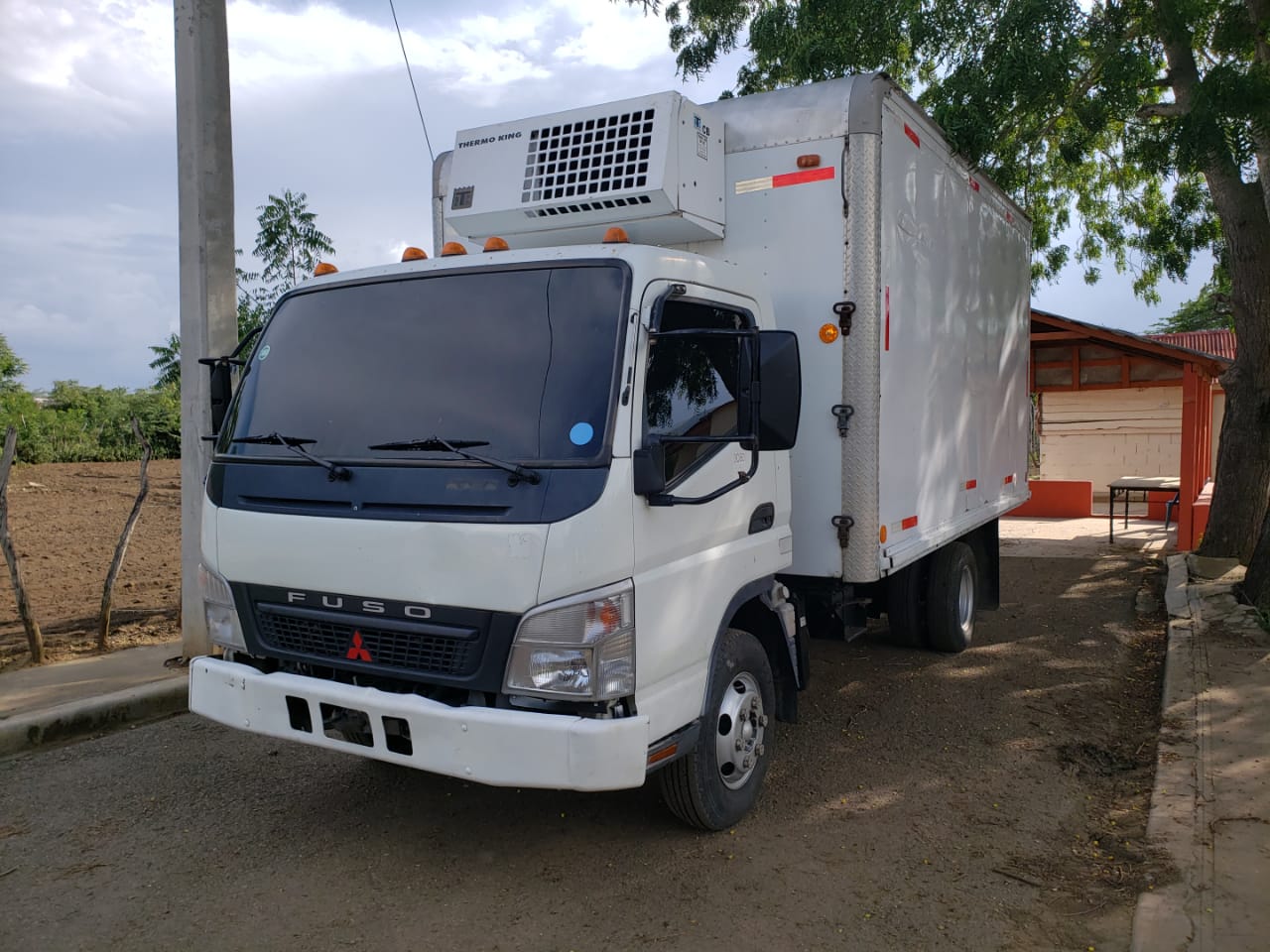 camiones y vehiculos pesados - Mitsubishi fuso 2005