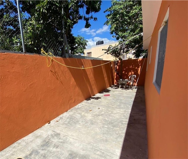 casas - Venta de casa de un nivel  en lucerna Santo Domingo este 2
