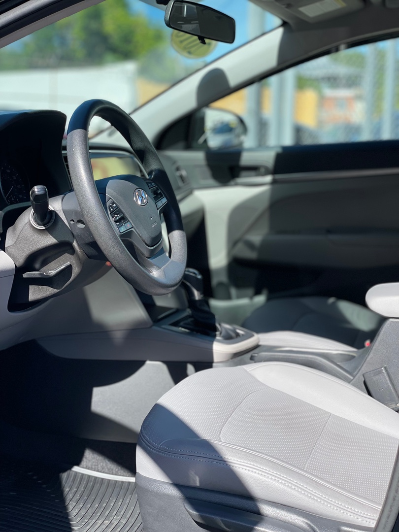 carros - OFERTA 2018 Hyundai Elantra SE CLEAN CARFAX 4