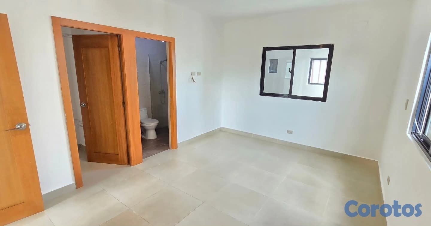 apartamentos - rento 3er piso en autopista duarte próximo al homs  8