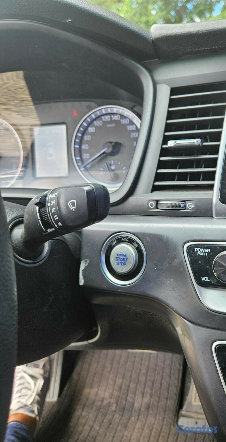 carros - HYUNDAI SONATA NEW RISE 2018 BLANCO GASOLINA 5