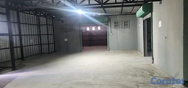 otros inmuebles - Venta de local tipo nave comercial en ensanche quisquella Distrito nacional  3