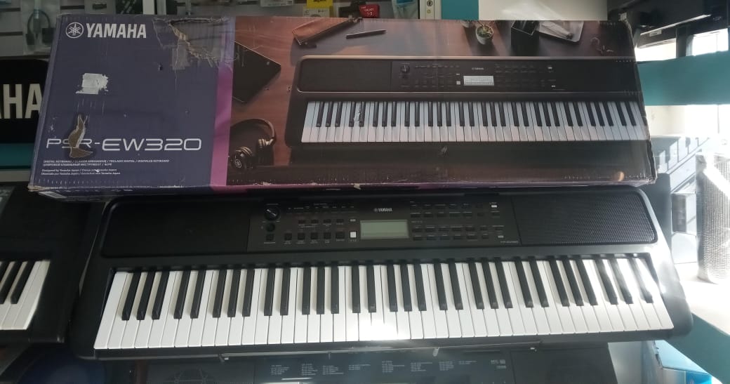instrumentos musicales - PIANO YAMAHA EW-320 -76Teclas /6V