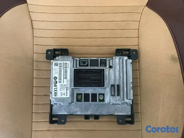 accesorios para vehiculos - Vendo Pantalla Para DODGE CHARGE AÑO 2012 RADIO  2