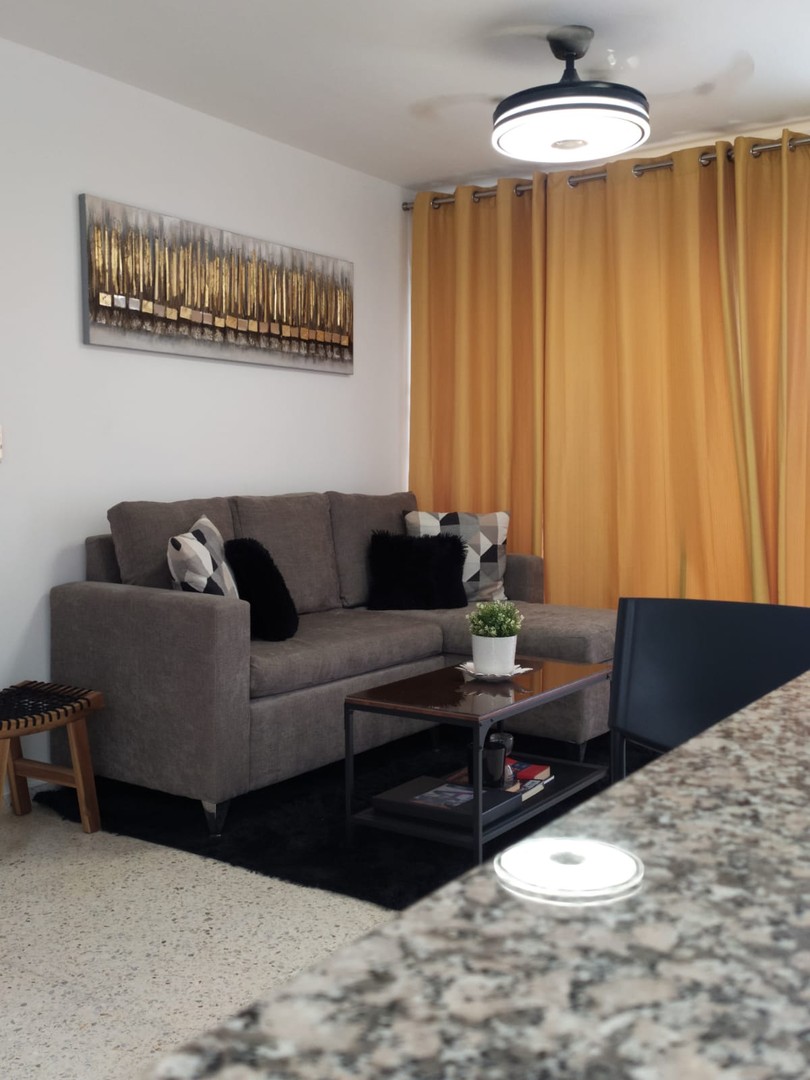 apartamentos - Alquilo Apartamento clasico  amueblado 2do piso en Ur Urb. Fernandez  9