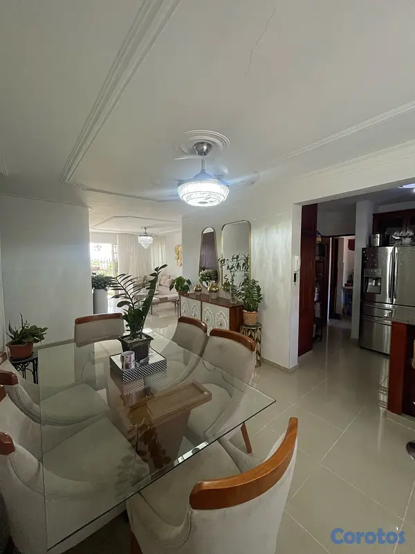 casas - Amplio apartamento en 4to nivel con cuarto de servicio, ascensor y ubicación 1A 6