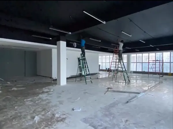 oficinas y locales comerciales - Local esquinero en venta  5