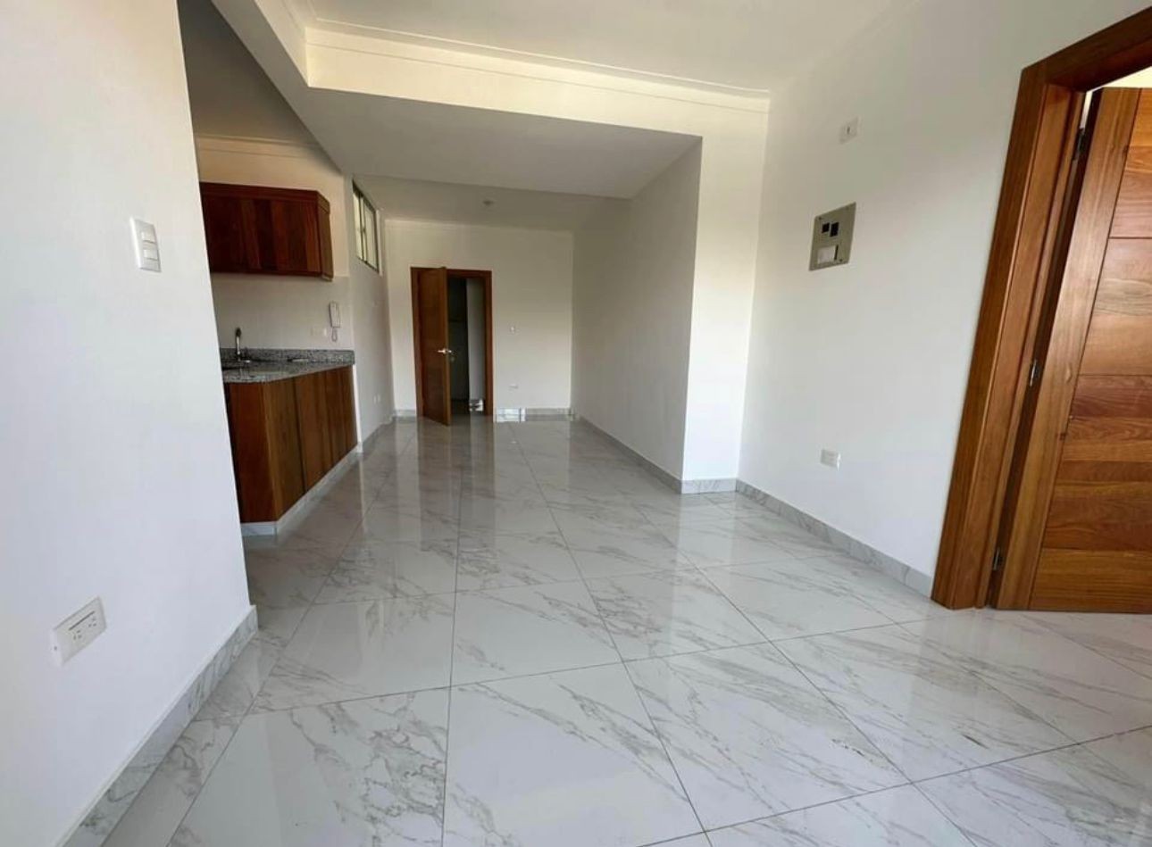 apartamentos - Vendo apartamento en la av. Independencia km 6 de  con ascensor , 1hab 6