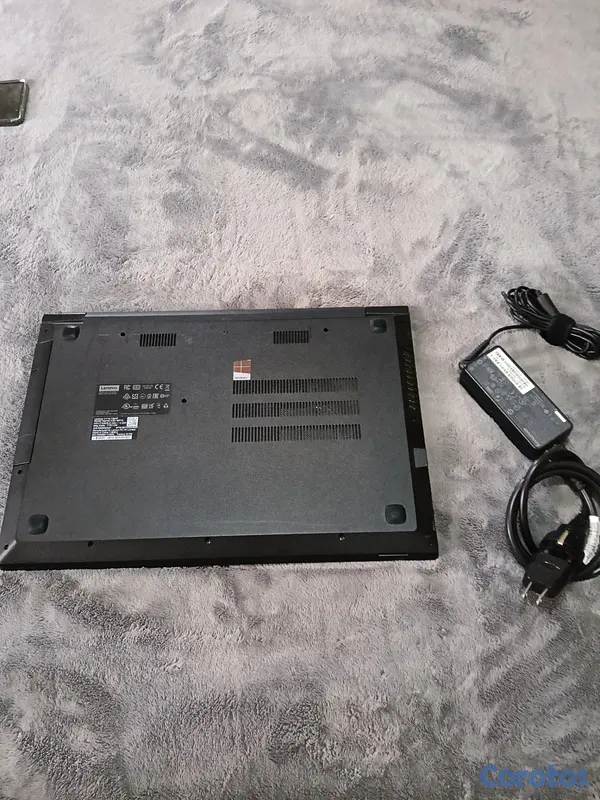 computadoras y laptops - Laptop Lenovo 15.6” SSD 256GB + 8GB RAM + Office y 3