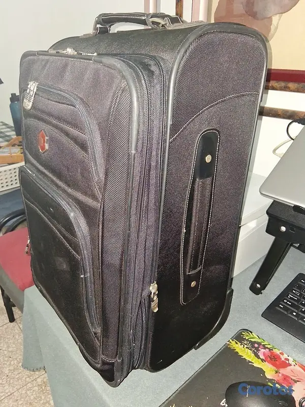 carteras y maletas - Maleta Carry-On Pacific Coast Luggage (Negra)  4