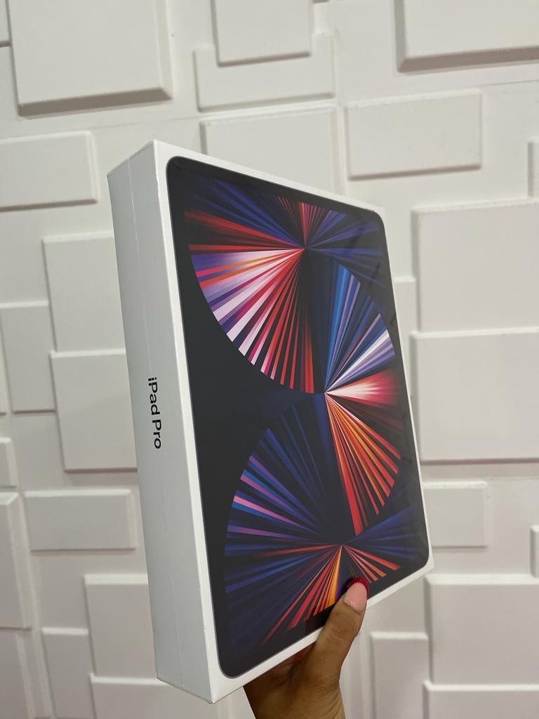 celulares y tabletas - iPad Pro 12.9 5ta generación 256gb Sellada 1