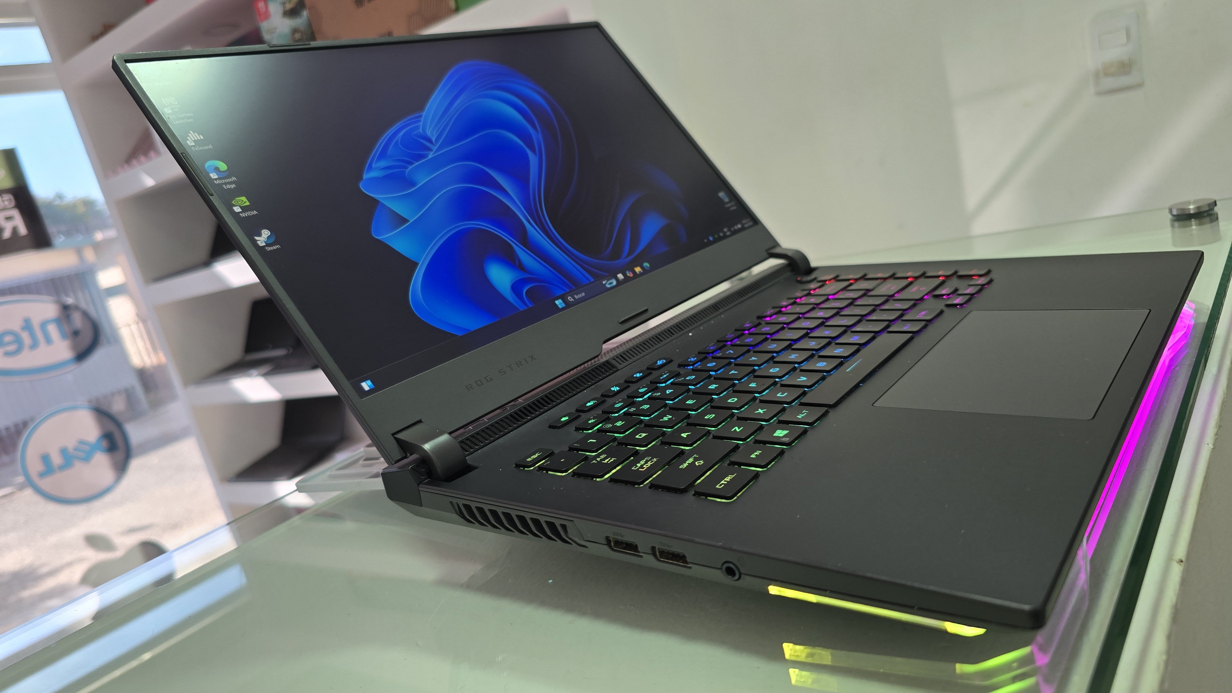 computadoras y laptops - Asus Strix 15 Ryzen 9 Ram 32gb ddr4 Disco 1000gb SSD NVIDEA Rtx 3070 8gb  2
