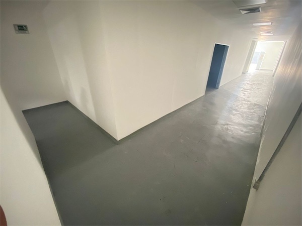 oficinas y locales comerciales - Local en Naco céntrico y amplio 5