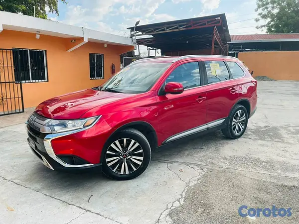 jeepetas y camionetas - Mitsubishi Outlander SEL 2020 3