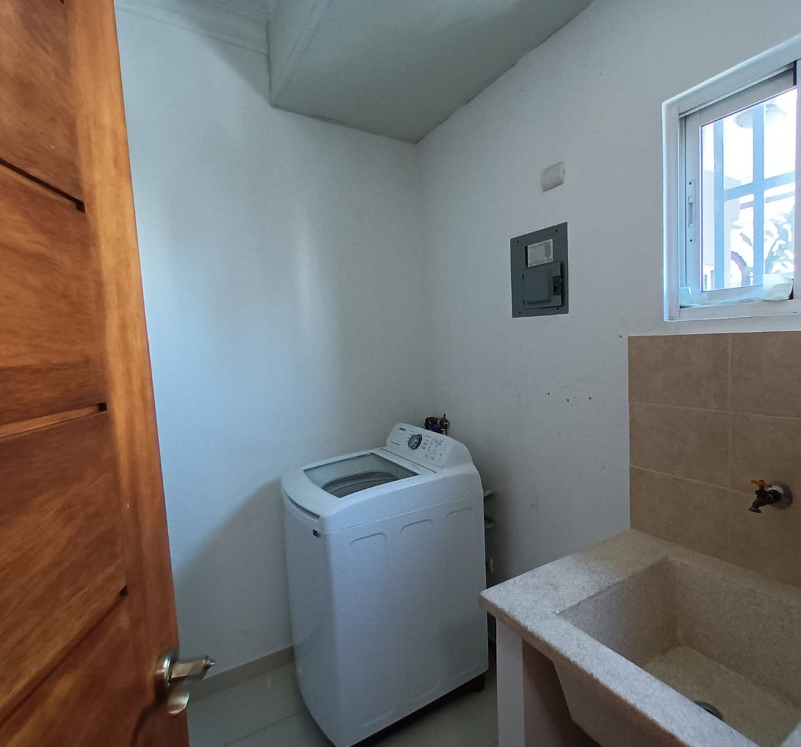 apartamentos - Oportunidad Evaristo morales apartamento 
 2 habitaciones.
Us$230,000
  8