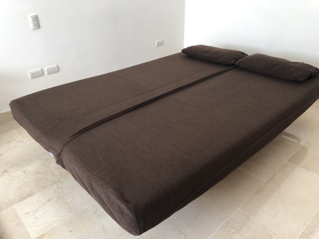 muebles y colchones - Sofá-cama con funda color marrón oscuro, desenfundable, lavable, dos cojines.