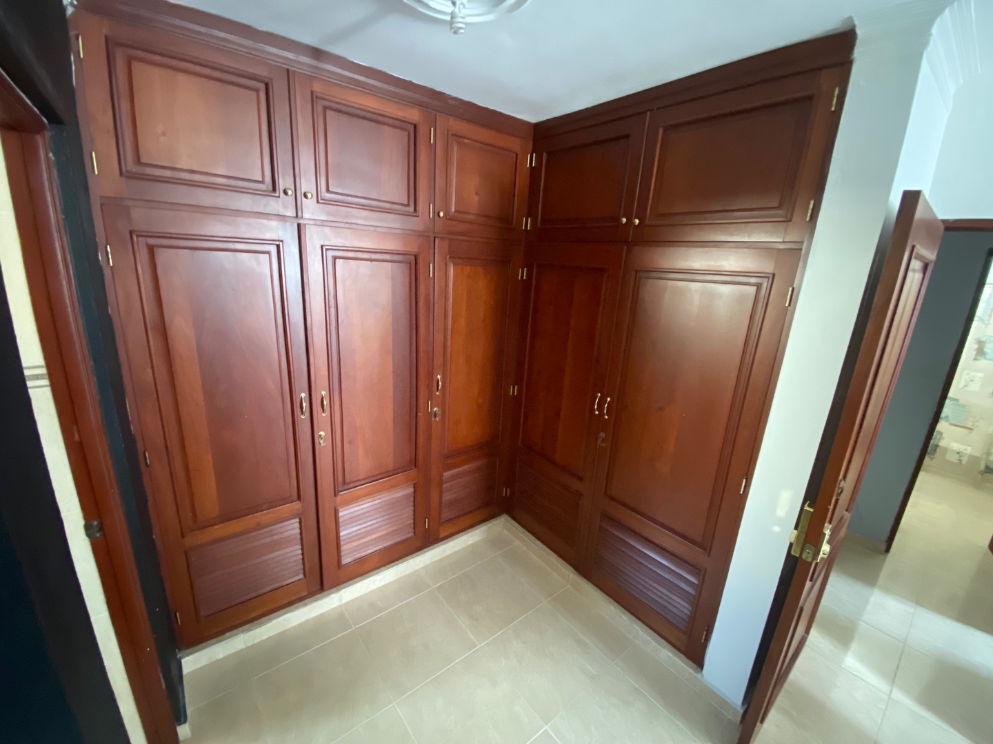 apartamentos - PRECIOSO APARTAMENTO EN VENTA EN GURABO EN LOS RIELES EN OFERTA  8