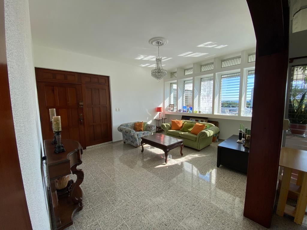 apartamentos - Alquiler Amplio Apartamento de 3 Habitaciones, Bella Vista, Santo Domingo 2