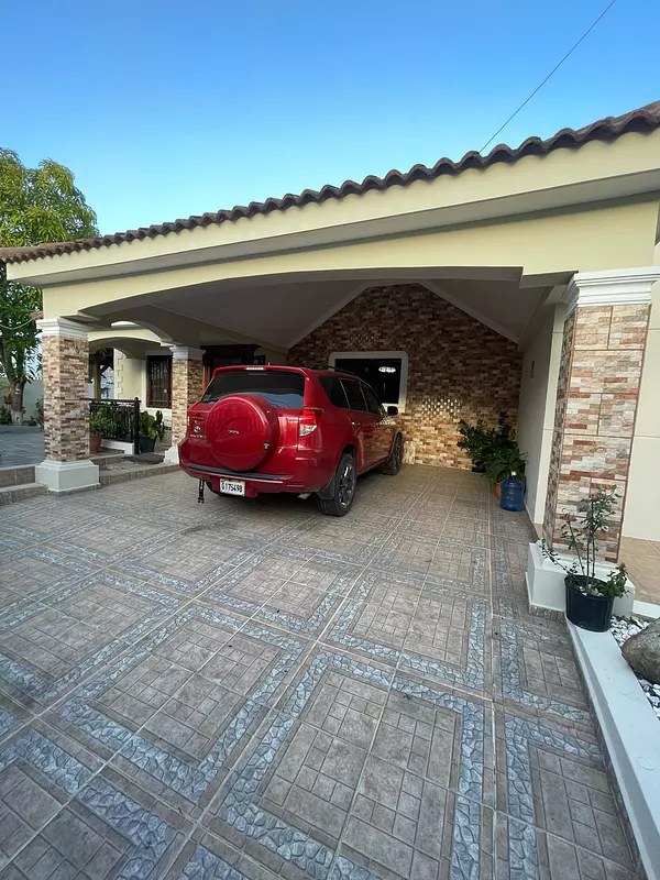 casas - Casa de Venta en Jardines del Sur  2