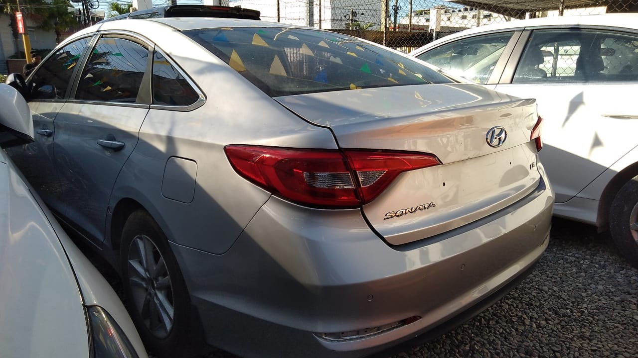 carros - HYUNDAISONATA LF  2016 GRISDESDE: RD$625,100.00 4