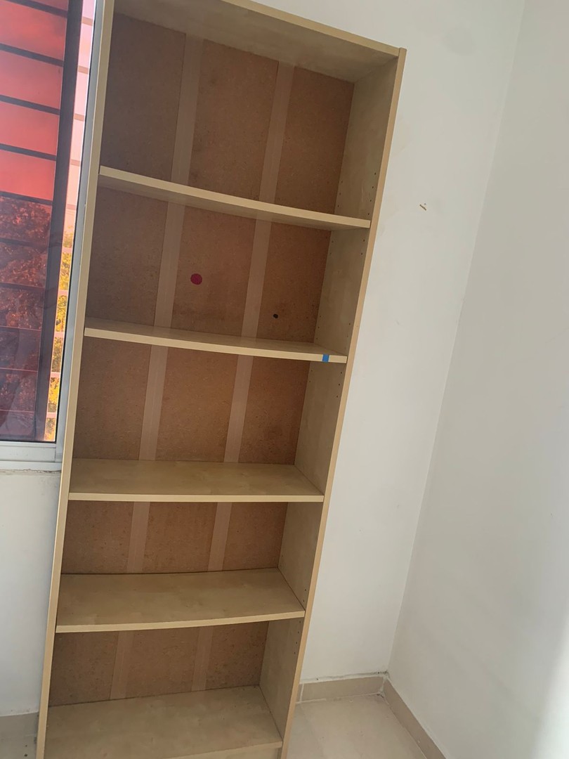 muebles y colchones - Biblioteca sencilla de Ikea