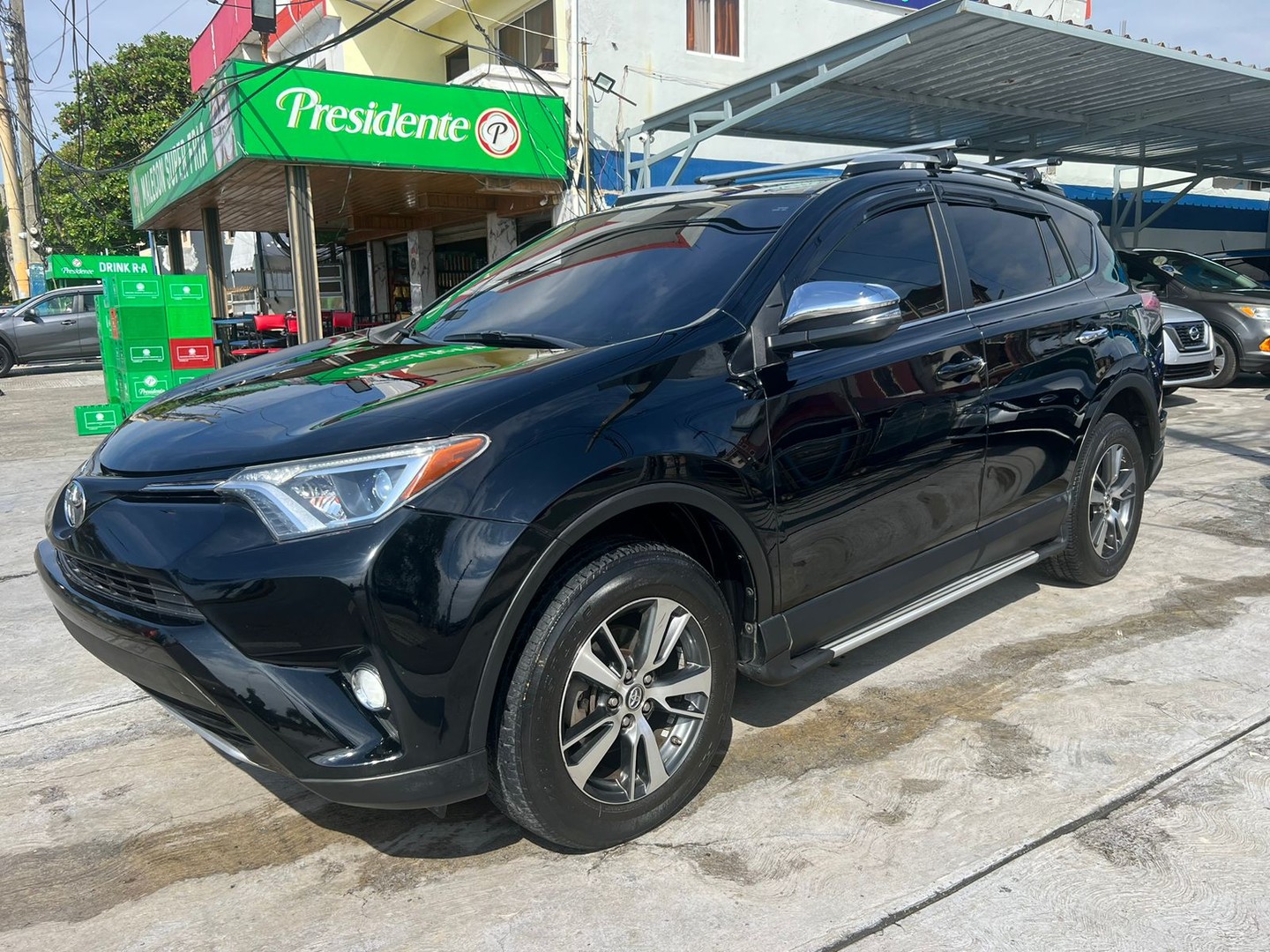 jeepetas y camionetas - Toyota RAV4 XLE 2016