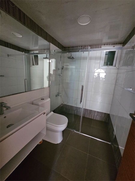 apartamentos - Alquiler de apartamento amplio vacío con Aire A en Naco  7