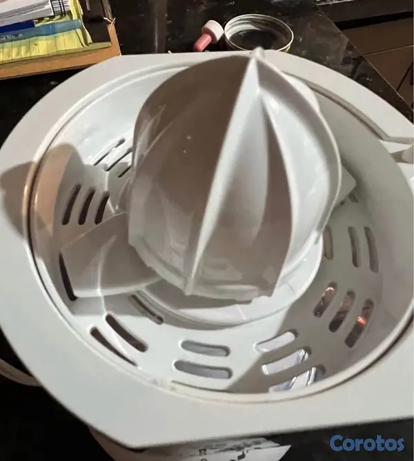 cocina - Exprimidor de naranja marca Oster 7